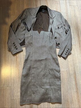 Bebe Two-Piece Women's Brown cream Suit Dress & Jacket size 6 & 8